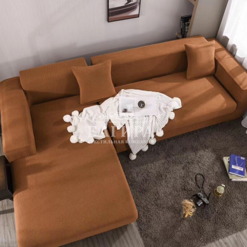 Коричневый