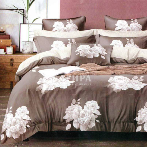 Белые пионы