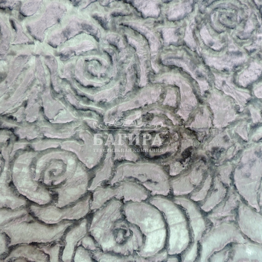 Серый с розами