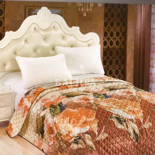 Бабочка на цветке