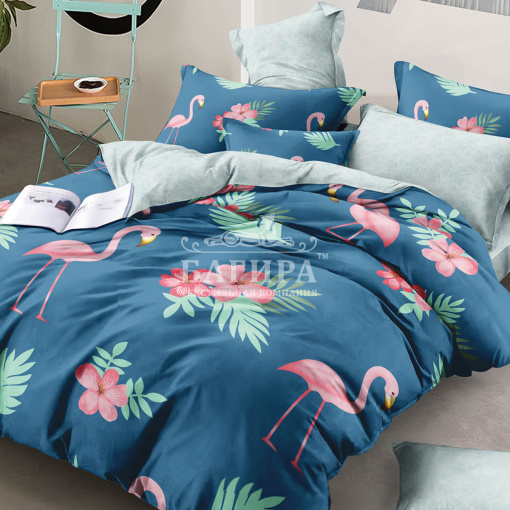 Розовый фламинго