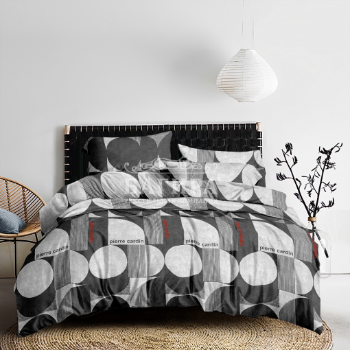 Пьер Карден