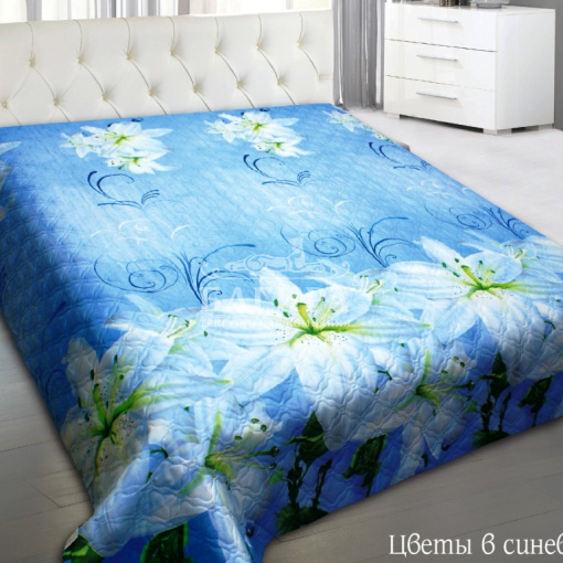 Цветы на синем