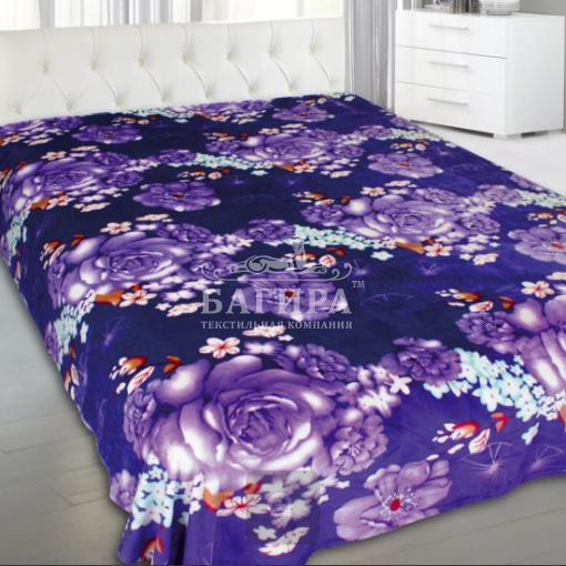 Розы на синем фоне