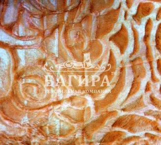 Светло коричневый с розами