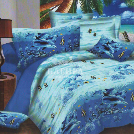 Дельфины в море