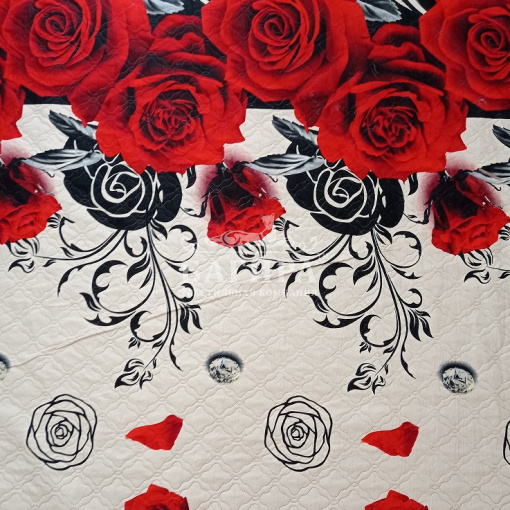 Красный цветок