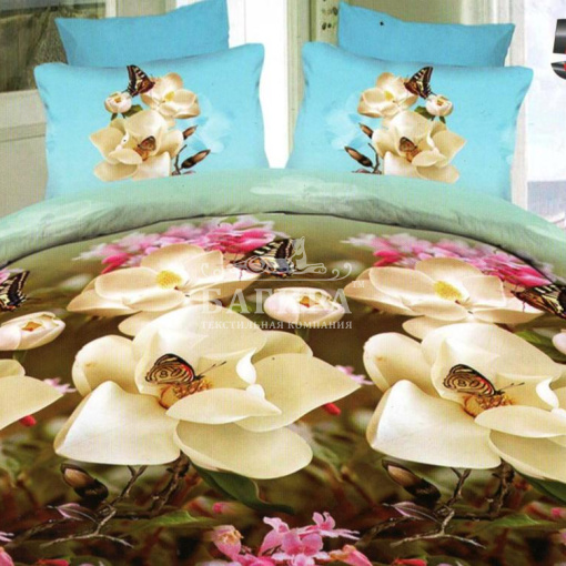 Бабочка на орхидее