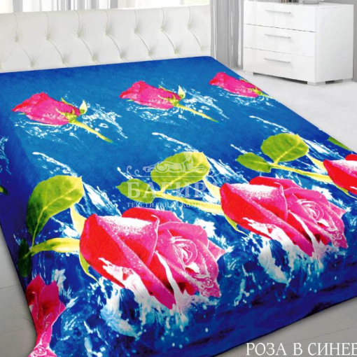 Роза в синеве